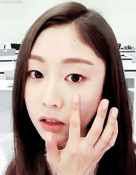 [러블리즈] 화장하는 지수.gif | 인스티즈