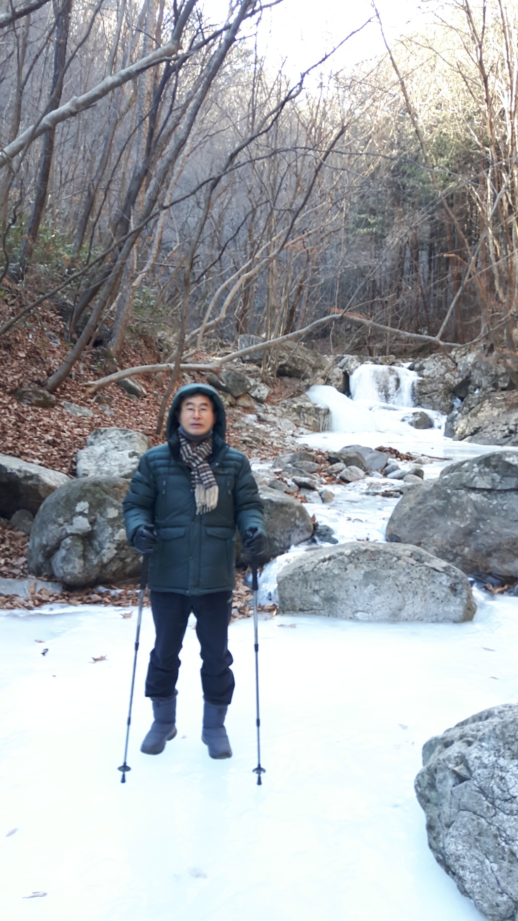  친구와  초암사  길 