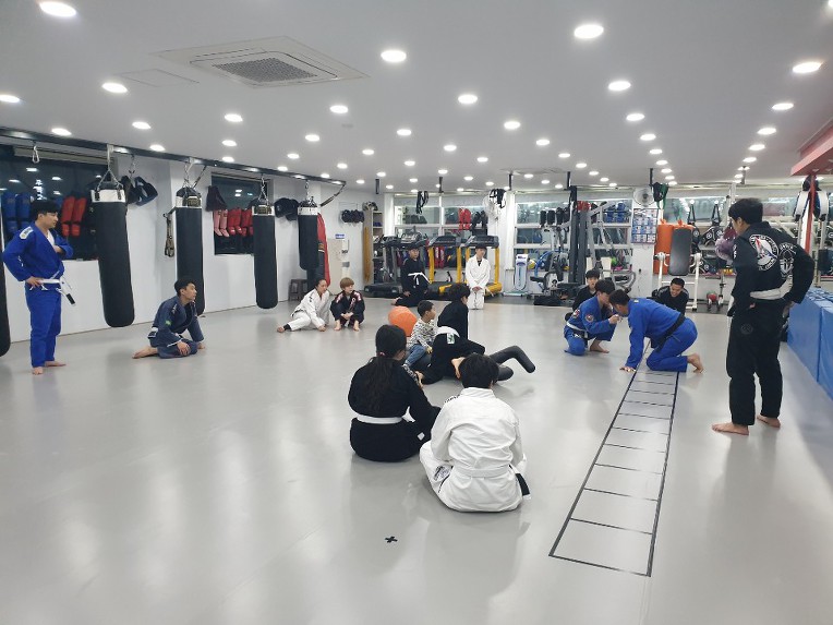 매주 다양한 천안 다이어트 킥복싱 두정동 운동 그룹 pt 성정동 피티 백석동 복싱 성성동 권투 신부동 무에타이 두정역 주짓수 어린이 여성 판테라짐