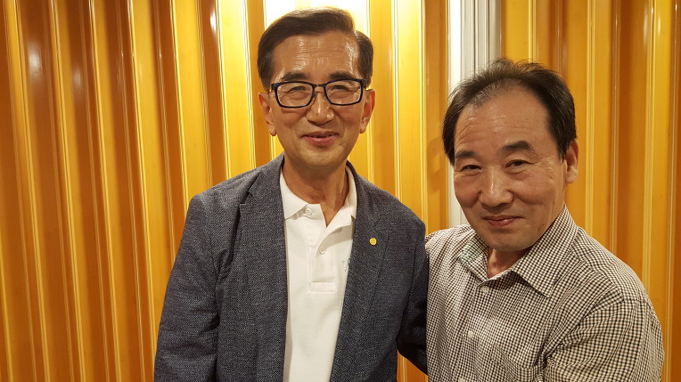 중학교 동창 회원 칠순 기념 모임